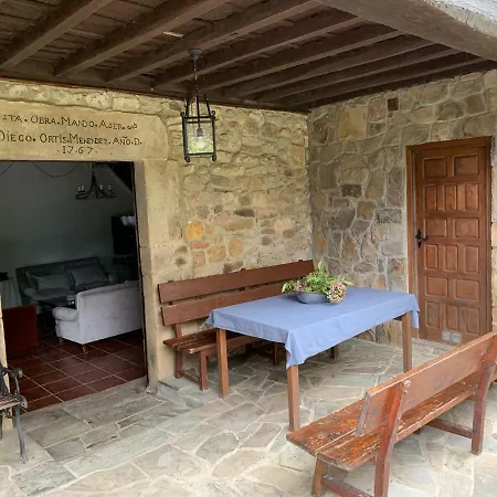 Finca Los 4 Robles. Semesterbostad Villaviciosa (Asturias)